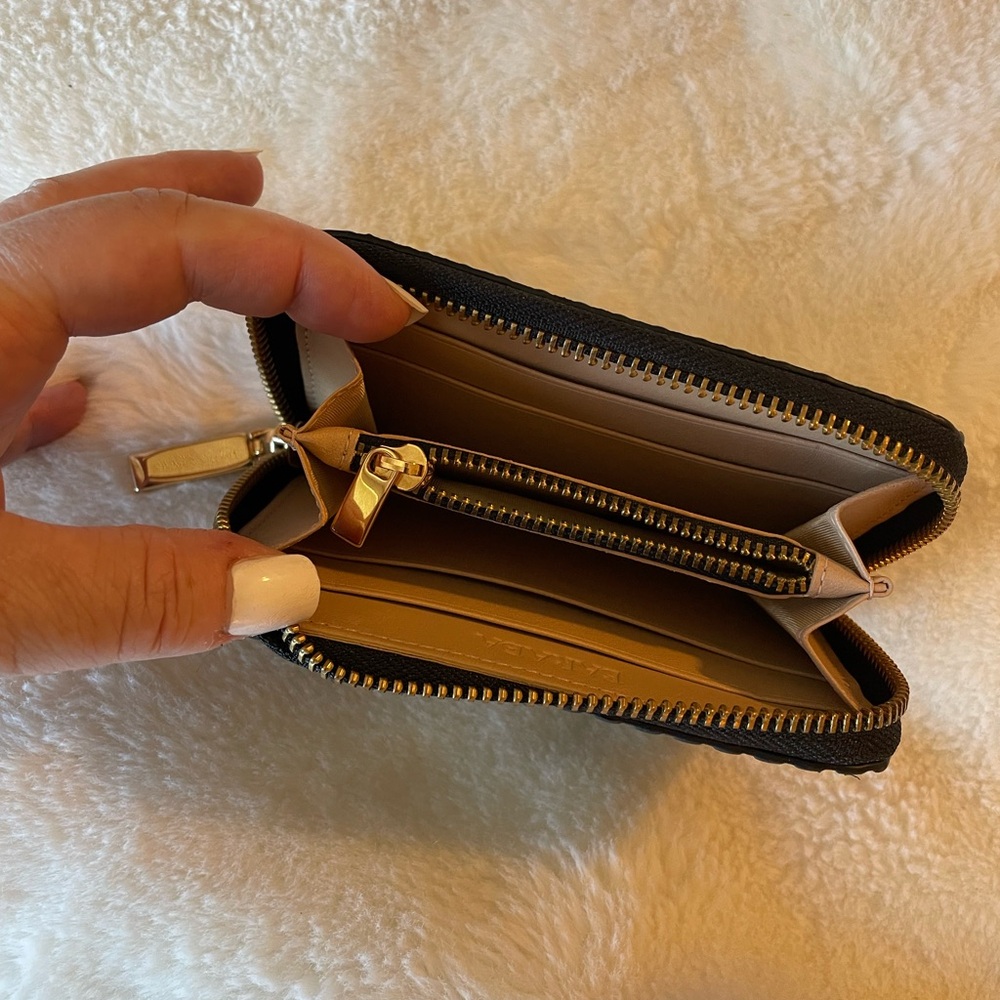 BARADA Green Textured Women's Wallet❣️